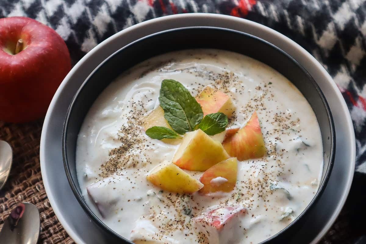 एप्पल रायता बनाने की विधि । Apple Raita Recipe in Hindi